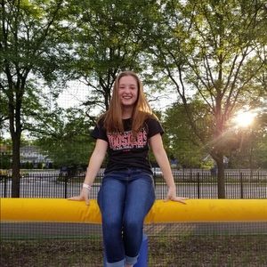 Meet your Posher, Maya